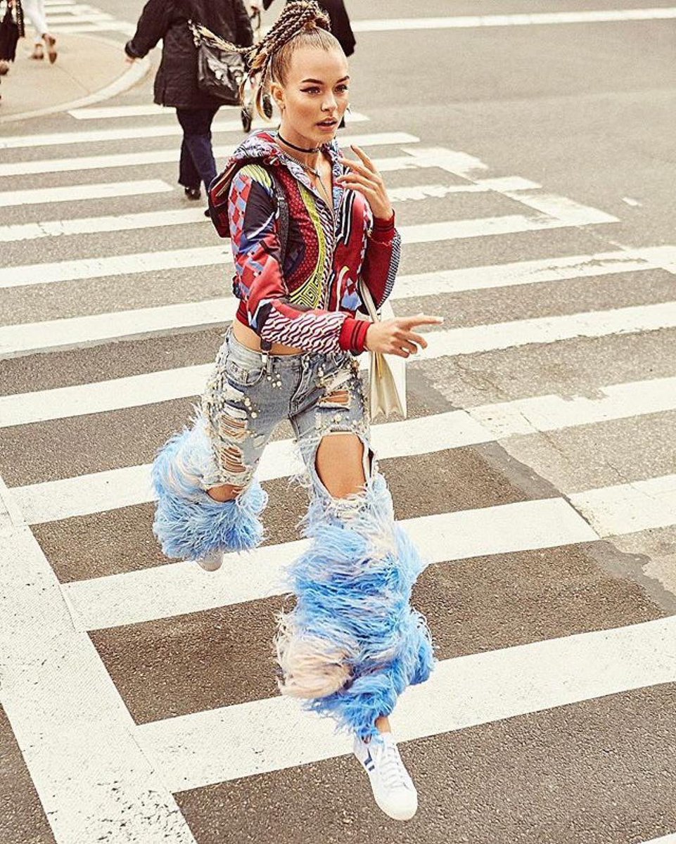 made's tweet photo. Morning commute 🏃‍♀️ @JosephinSkriver in @TheBlondsNY jeans for @HarpersBazaarTR. 📸: Jack Waterlot Studio https://t.co/wp6DGHBBqE