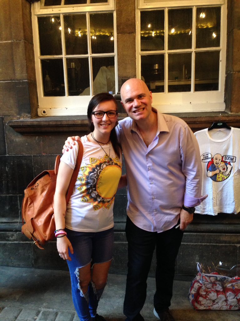 DianeChloe's tweet photo. @SeanKellyComedy great show, was lovely meeting you too. Good luck with the rest of your shows!π #storagehunters #soldyourway #edfringe https://t.co/V3RJrvxWCk