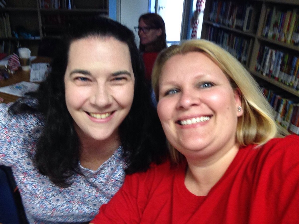 mslpowell's tweet photo. Ready to rock this school year with my First grade buddies. @jencroft2279 @KimberlyArd #LRSD1District1Mission https://t.co/V8hcYrTrK0