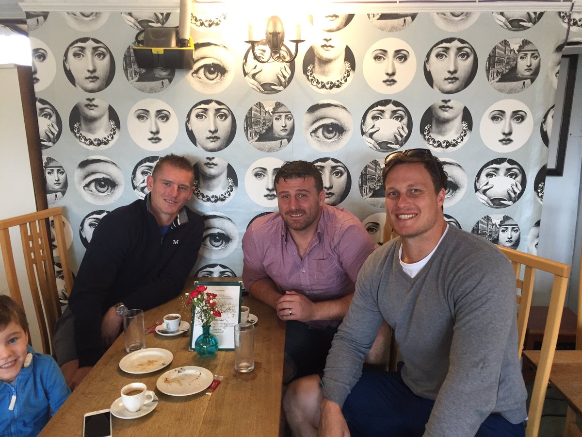steeno10's tweet photo. Just talking tactics with a couple of hard hitting Chiefs XV centres for the game at the weekend @BryanRennie @NSestaret @Steeno10Years https://t.co/0khYiAvdKz