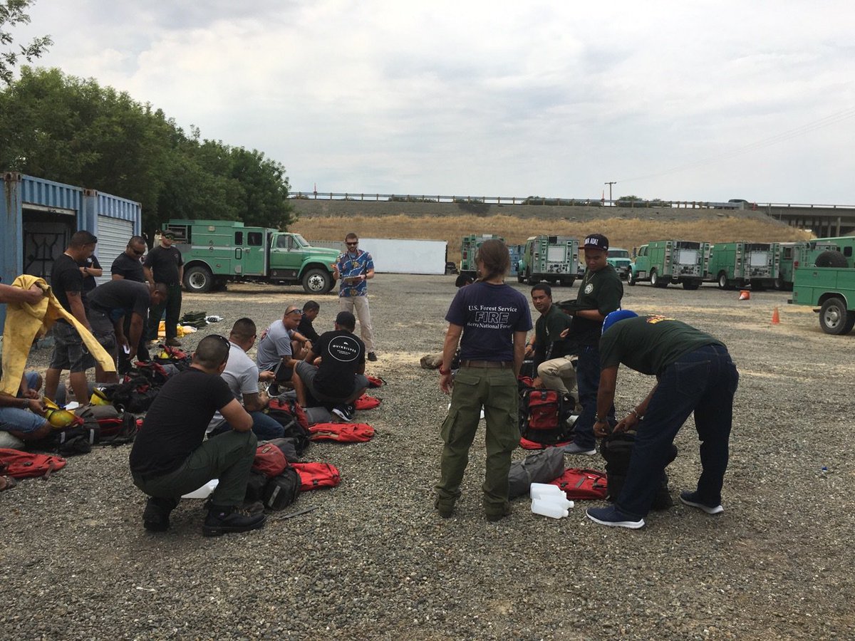 MendocinoNF's tweet image. Saipan Type 2 crew members get their gear ready to travel to the #ModocJulyComplex @ModocNF. @MendocinoNF is hosting the crew.