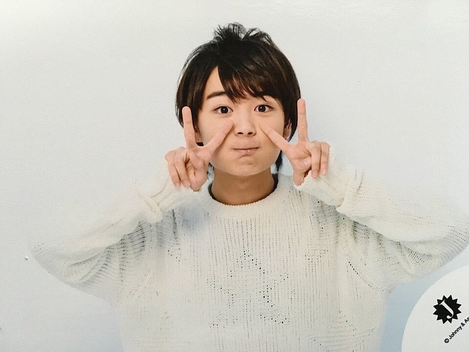 Naniwa__Kin's tweet photo. 更新日じゃないけど来ちゃいましたどうも昨日忘れてた金内です。
流星誕生日おめでとうーーーー！！
はよ戻っておいで！みんな待ってるから！
いい16歳でありますように！

ジャーニィ～ https://t.co/FwesYHjJpG