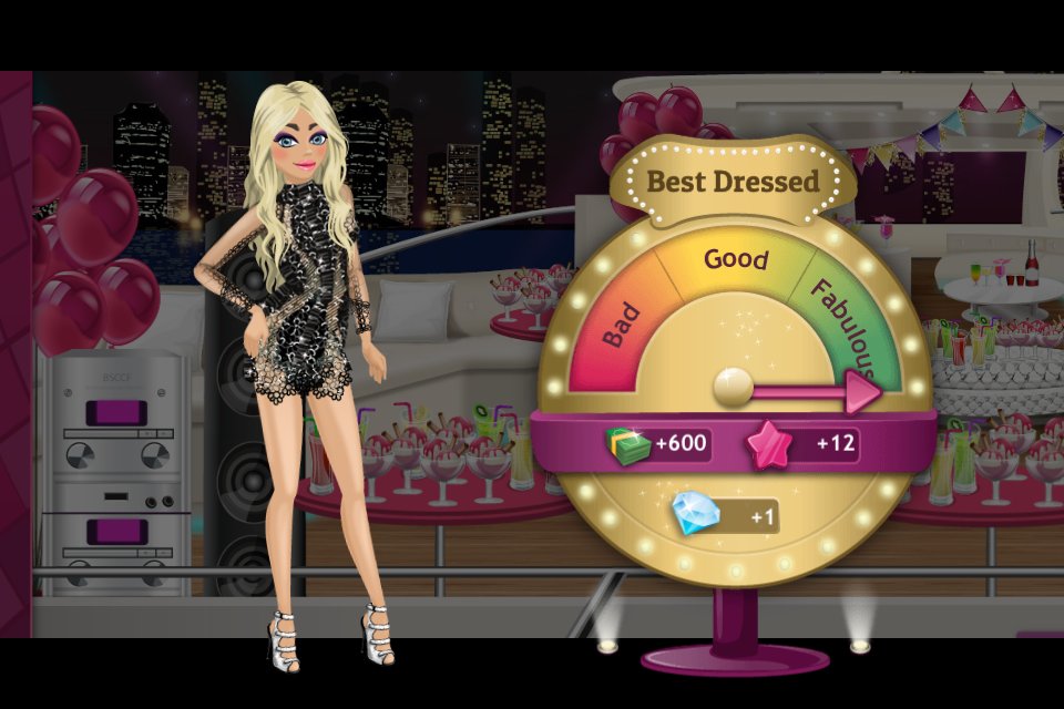 AvrilRussiaFuns's tweet photo. Oh, wow! It seems I’m the best dressed at the party! #SUPERSTARLIFE https://t.co/ndpNywGKam https://t.co/7avGiylZTa