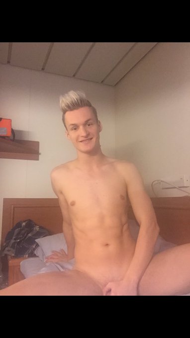 2 pic. Just need a good crazy fuck!!! ??? https://t.co/2aFKd1K7hV