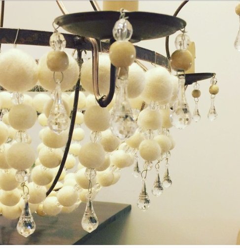 LVColorPompon's tweet photo. Queres una lampara asi? Buscala en el Link! #HomeDecor #Pompom #HandMadeDeco #decoracion #Deco #Lamparas #Fashion  https://t.co/JowbfoYUQO https://t.co/0OQCfR4CEw