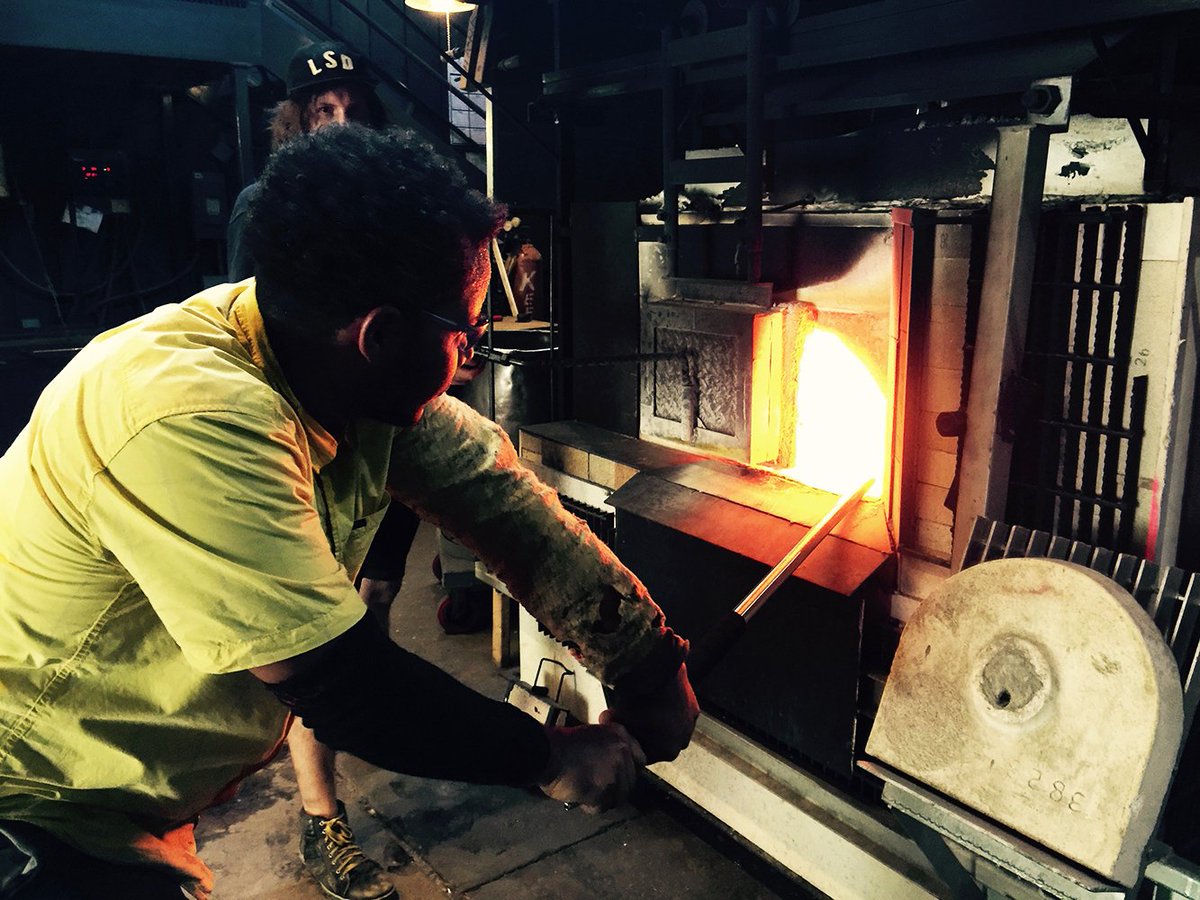 BubbleFactoryMA's tweet photo. Head gaffer Leo Tecosky at the furnace, taken at @WheatonArts while working on the Longfellow Bridge project in June. #throwback https://t.co/PXFVWvbbjR