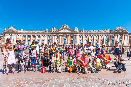 photopyrros's tweet photo. Photos et Vidéo de la Rando Roller Pistolets à Eau de dimanche sous le soleil https://t.co/zyGKODyg5L #VisitezToulouse https://t.co/BUSdzO7PGe