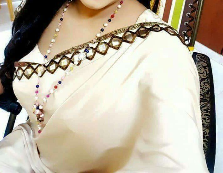 ParwatiBanarjee's tweet photo. New Saree. Gifted by my son friend https://t.co/Tp1LEY09lv
