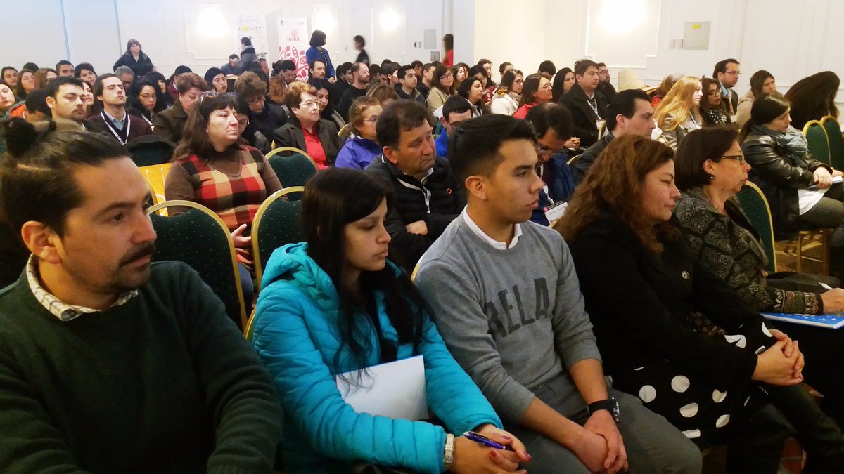 Sernatur's tweet photo. Más de 130 informadores turísticos de todo el país participaron en primer Encuentro Nacional organizado por Sernatur https://t.co/wRXzZljY9A https://t.co/YDlIj9VNjy