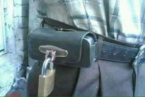 Aries_0831's tweet image. قومی چور آرہا ہے اپنے سامان کی حفاظت خود کیجئے😜😜👇

#DakuOnGTRoad