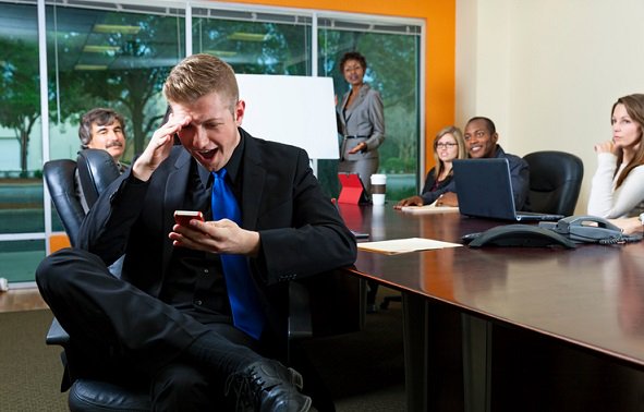 SHRMnextchat's tweet photo. #Nextchat: Dealing with Tech Distractions in the Workplace with Aliah Wright @1shrmscribe https://t.co/IffEkaMo4X 8/9 at 3pm ET https://t.co/LsKX1CujHh