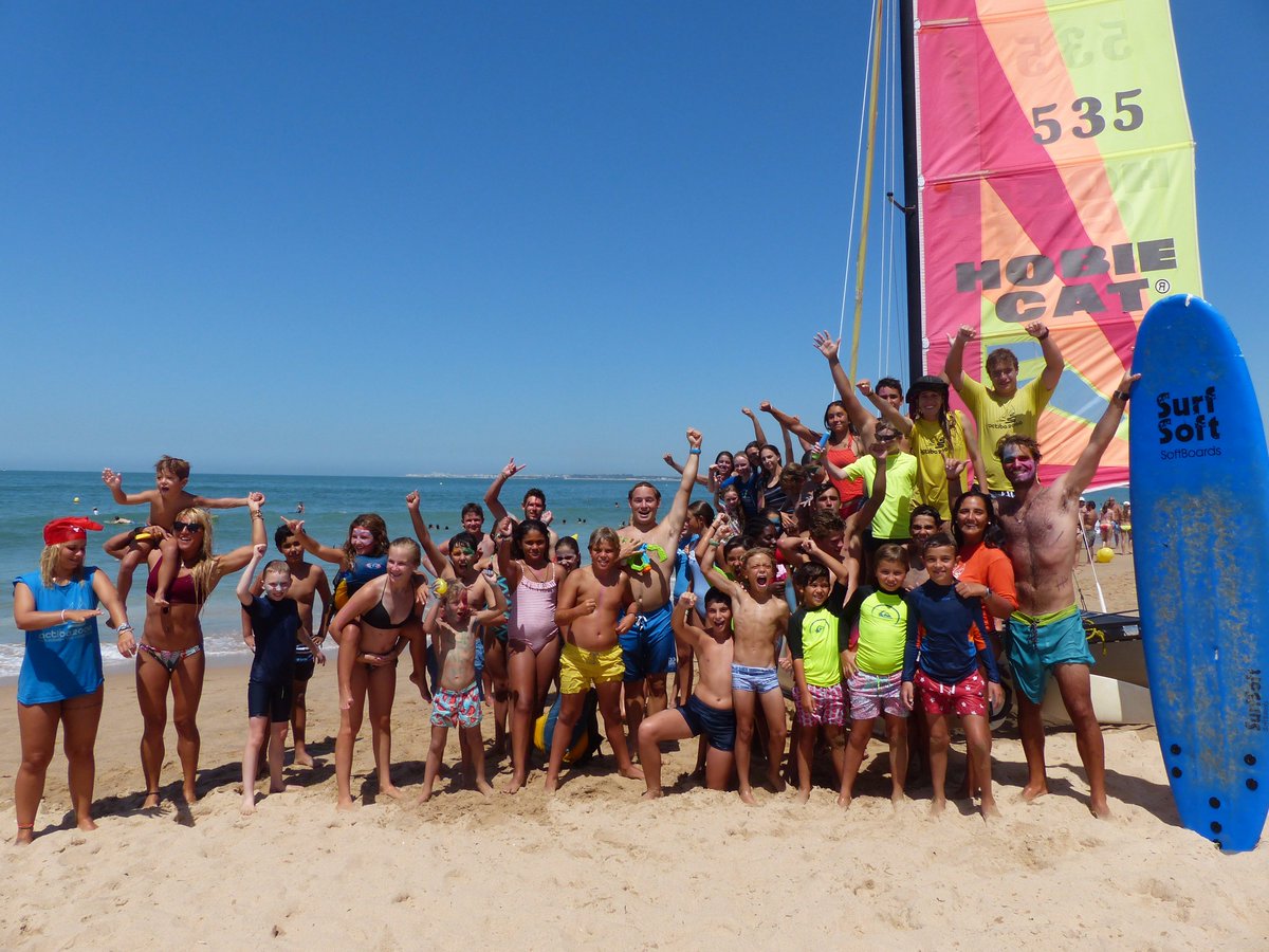 actiba2000's tweet photo. semana intensa en @actiba2000 #cursos #campamentos #vela #windsurf #surf #Verano2017 
https://t.co/xyz8ingdJs 
Info: 956101212 https://t.co/H0hi7SHG6V