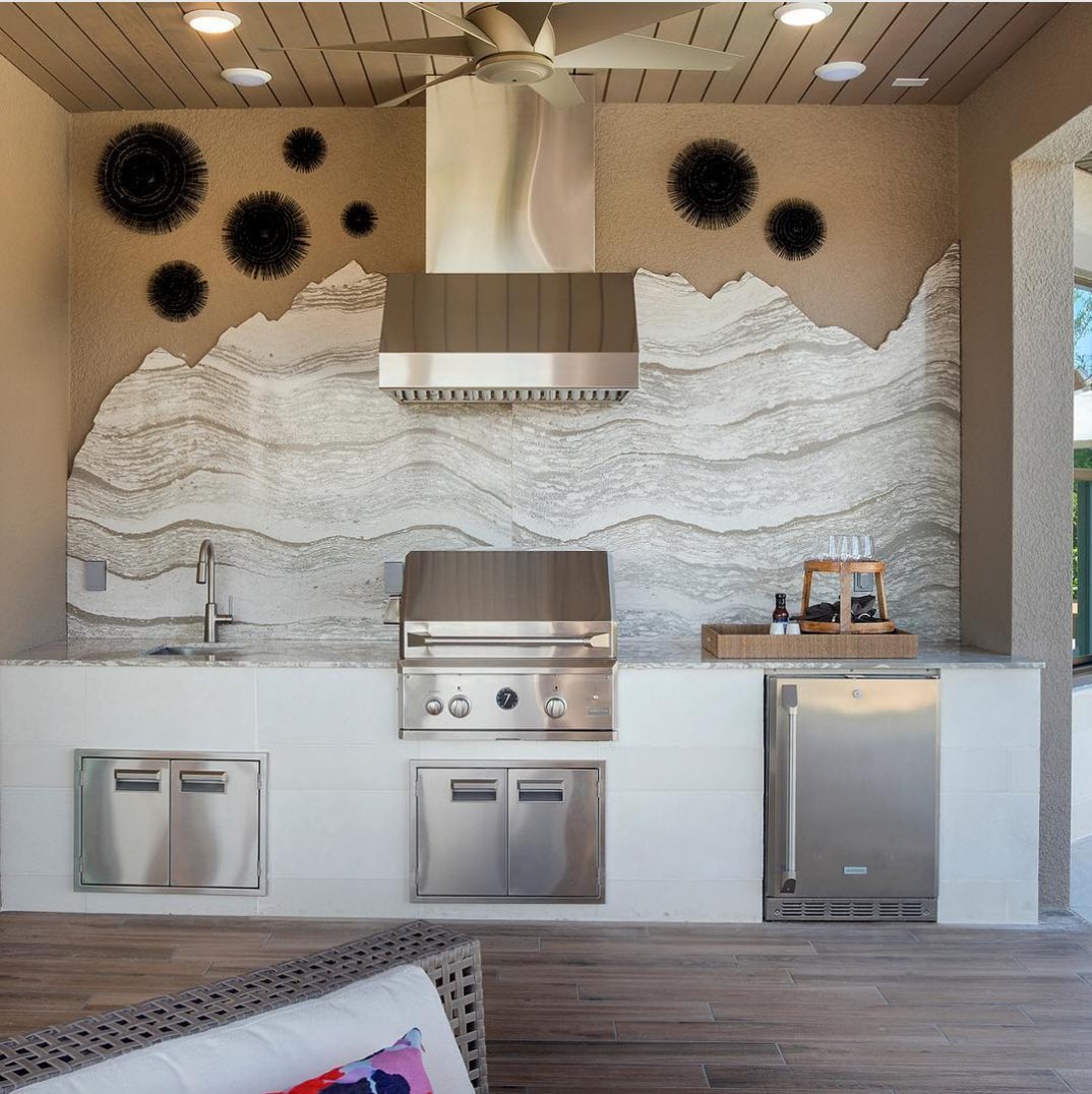marvagallerias's tweet photo. Describe this #PatioKitchen backsplash in one word: _______________
[Oakmoor™ @Cambriaquartz​ https://t.co/Es9lUY9dUV] 
#Backsplash #Cambria https://t.co/oZAsam9qd1