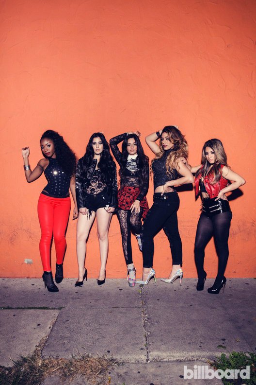 lausercxzs's tweet photo. Missing the OT5 @LaurenJauregui
#5YearsOfFifthHarmony https://t.co/QoDt4ehdvn