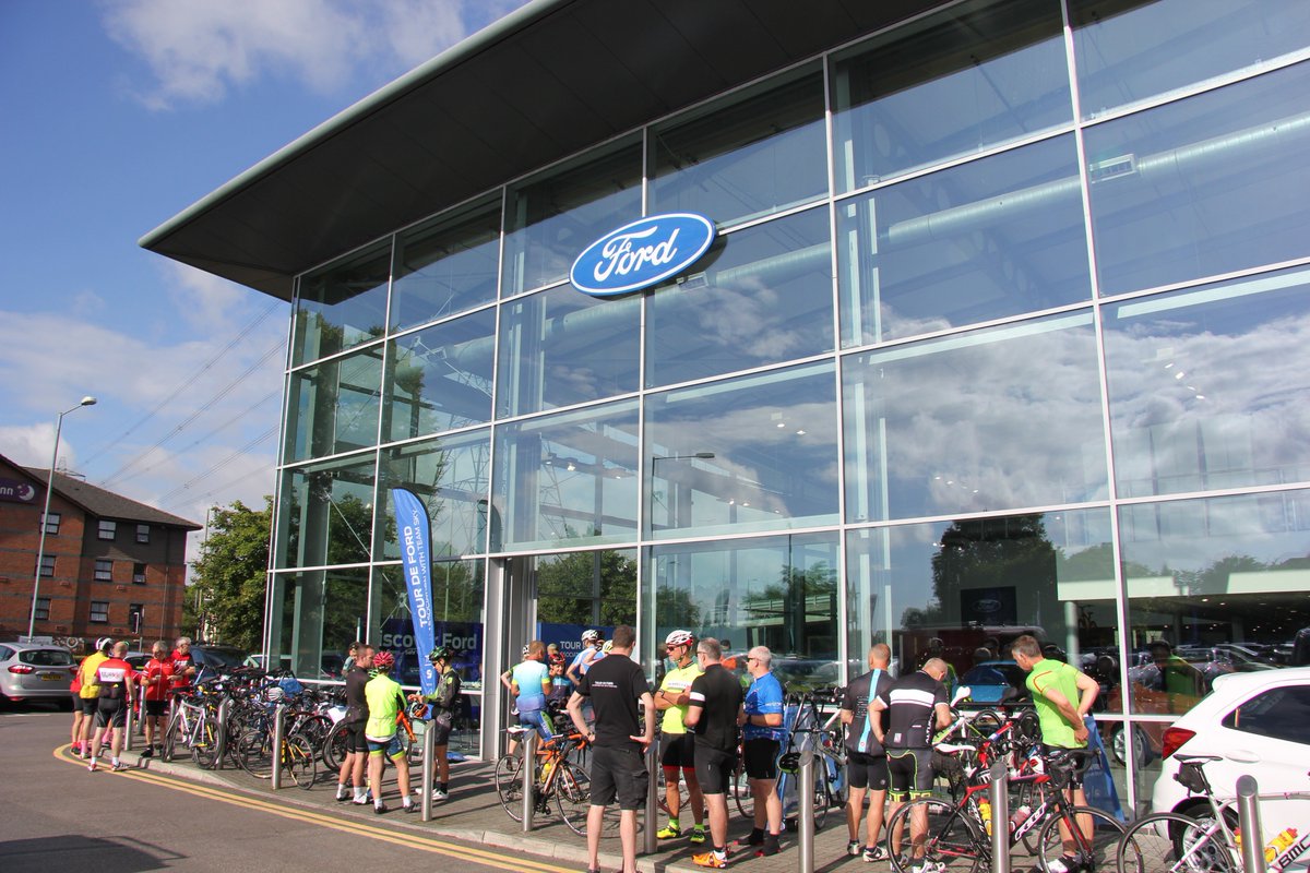 HendyGroup's tweet photo. We had a fantastic time at our #TourDeFord ride out in Eastleigh on #Saturday!
Did you join in and meet @DaniKing1, too? #TeamHendy https://t.co/DE8IWTuiaR