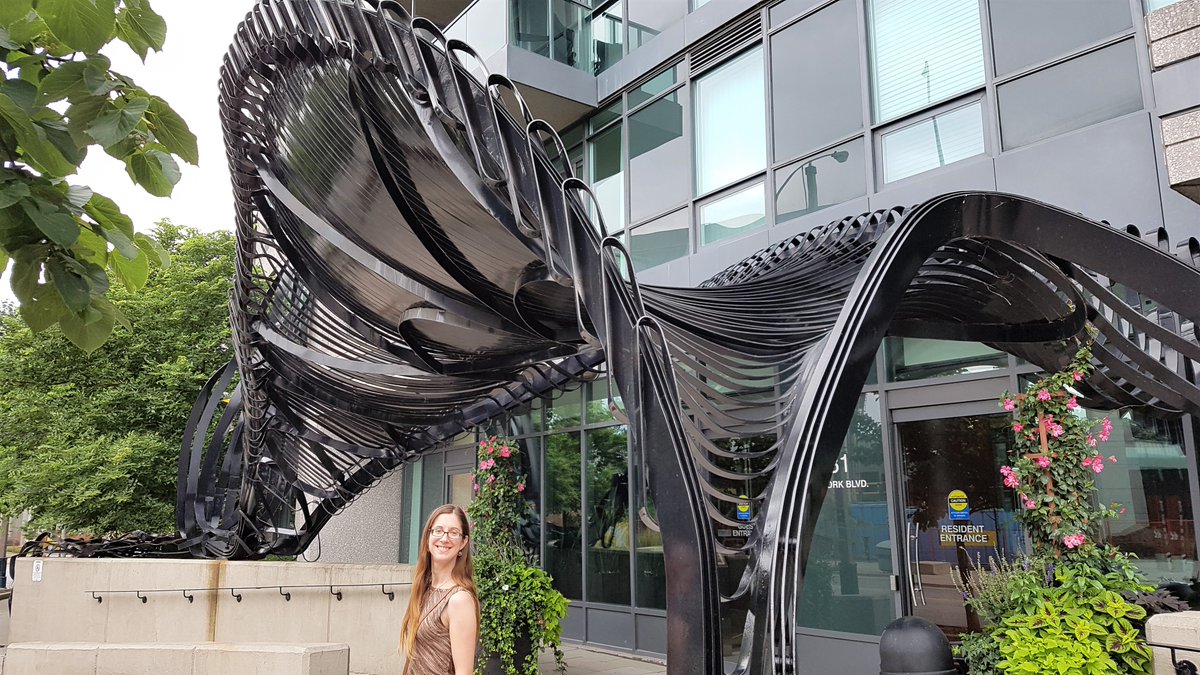 DiametricArts's tweet photo. Another cool math-like structure from my adventure in #Toronto. Great prelude to the @BridgesMathart conference that followed. ^_^  #mathart https://t.co/UDkw2j3E02