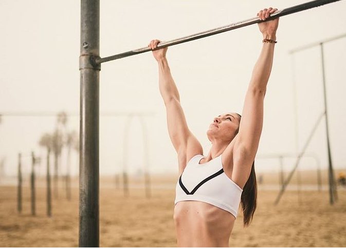 MaykingLooks's tweet photo. Work hard in silence. Let others make the noise. #focus #goals #determination #fitspo #fitmom #fitness #mkl #apparel #fitfashion #activewear https://t.co/pAfQrREMFk
