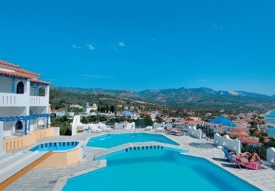 Still to book your #SummerHoliday? We know of some gorgeous apartments all across #Greece! #luxurytravel #beach #greekcharm #ThamesTraveller