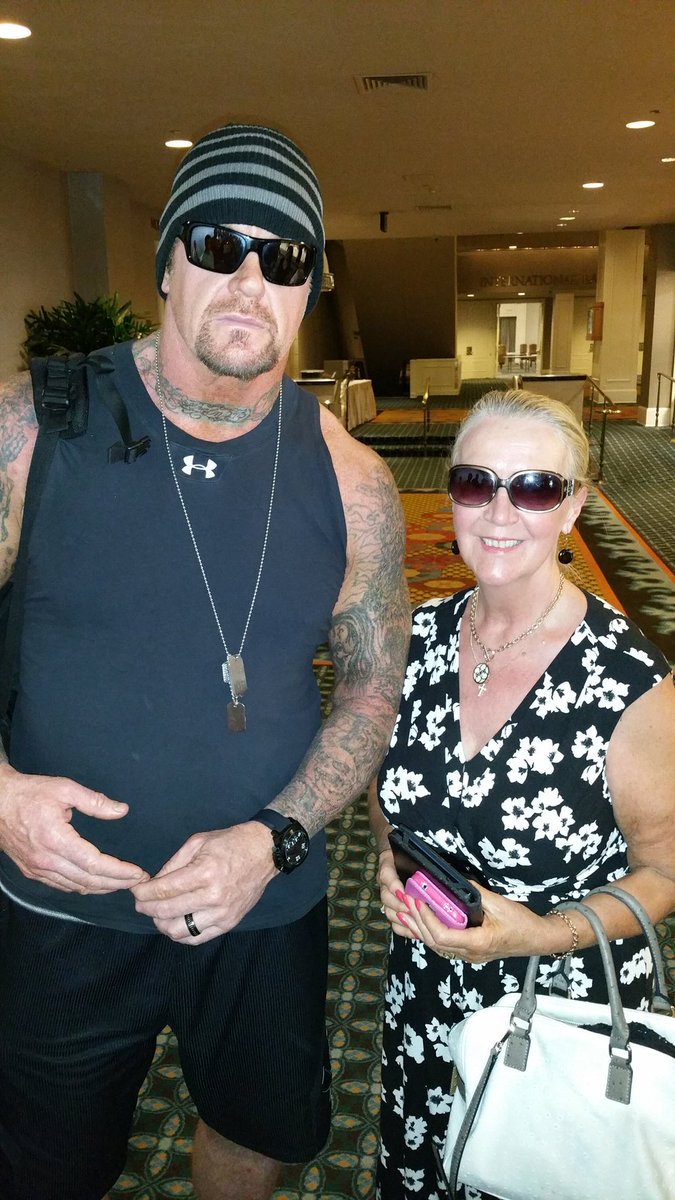 RealWWESuperman's tweet photo. #WWESuperman (&amp; his SuperMum)
with #TheUndertaker.

#NoMoreWordsNeeded https://t.co/sCntkzwfDc