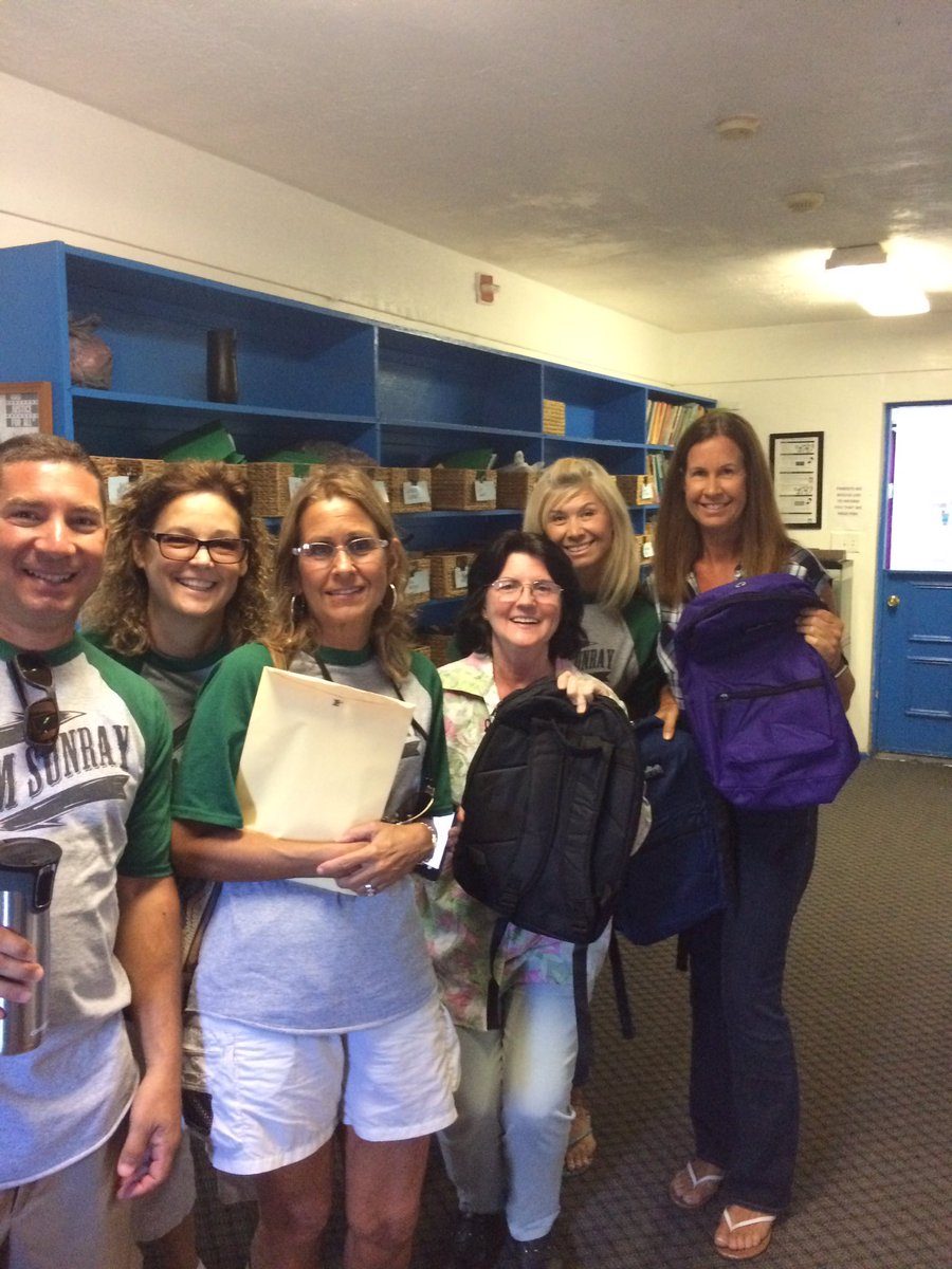 SRES_Math's tweet image. Here at kids stop and play making community connections @sunrayexplorers#buildcommunity