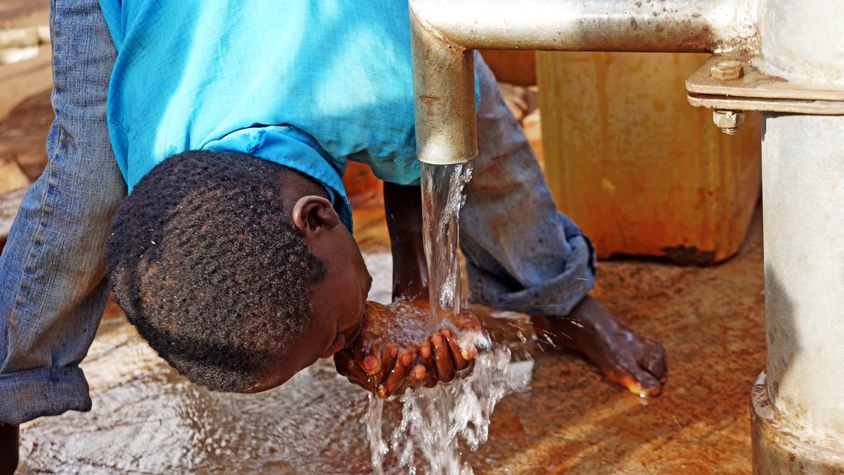 water282's tweet photo. Nothing tastes as good as fresh, clean water. Follow our new account @choose_water https://t.co/qanF0cPswA