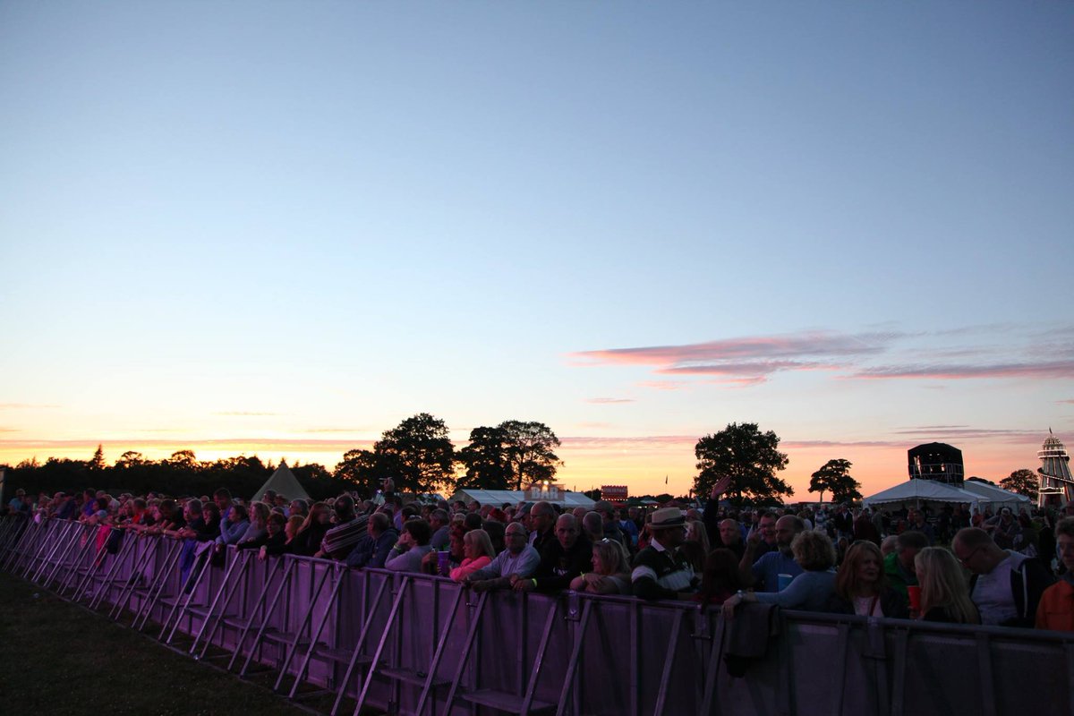 FlashpointFest's tweet photo. Sun setting at this years Flashpoint Festival! Tickets for 2018 now available at https://t.co/oiAJm7kXFU https://t.co/yjIXG4twdb