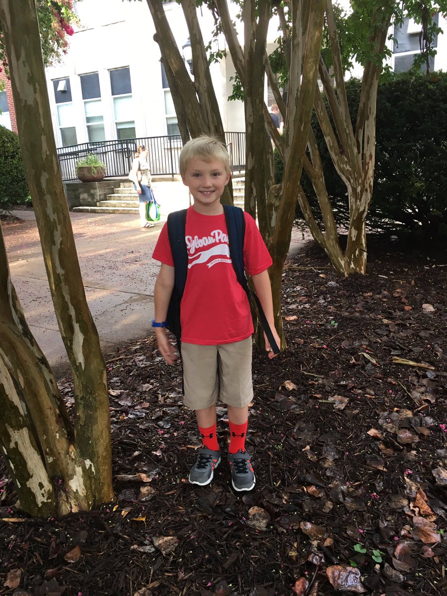 #MNPSday1 #PantherPride <a href="/SylvanParkPTO/">Sylvan Park Elementary PTO</a> <a href="/Sheaf_S/">Steve Sheaffer</a>