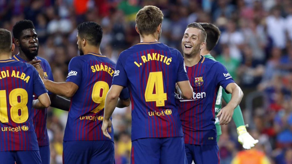lnstantFoot's tweet photo. #Gamper2017 | #BarcaChape
Le Barca remporte le trophée Gamper en battant Chapecoense 5-0 ! https://t.co/DRT2U2HOLv
