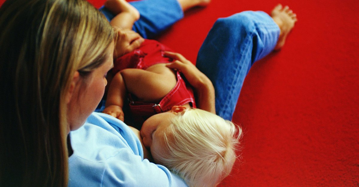 HuffPostFamily's tweet image. Why extended breastfeeding is awesome, not weird: huffp.st/wH2poxa