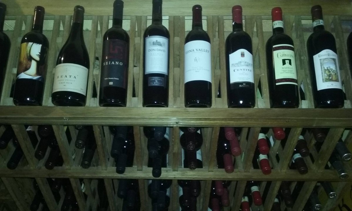 Did you say 1/2 off bottles of wine on Wednesday Nights?
YES 1/2 off bottles of wine!
Head to <a href="/NonnasItalian1/">Nonna'sChicagoBistro</a> ?