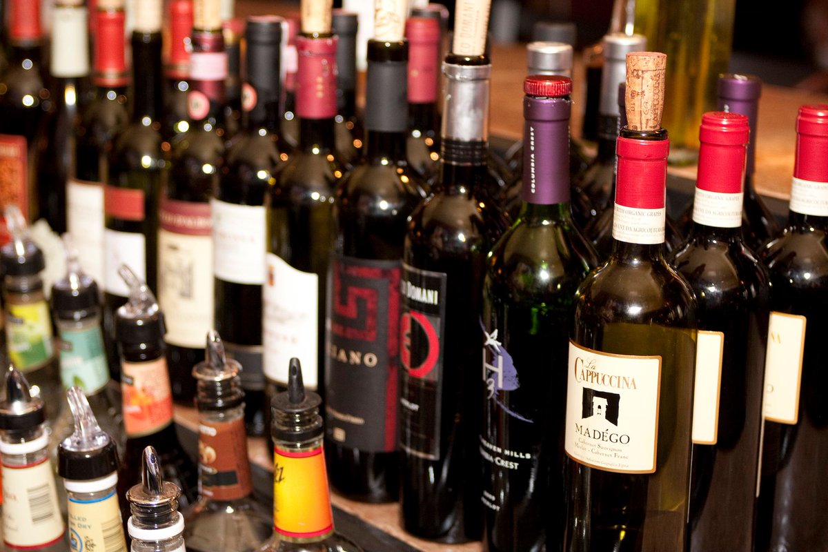 Did you say 1/2 off bottles of wine on Wednesday Nights?
YES 1/2 off bottles of wine!
Head to <a href="/NonnasItalian1/">Nonna'sChicagoBistro</a> ?