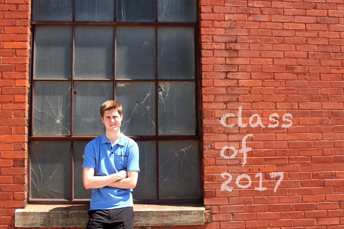 bbrownphoto's tweet photo. Senior photo shoot 2017 https://t.co/KL4KM5PgoS