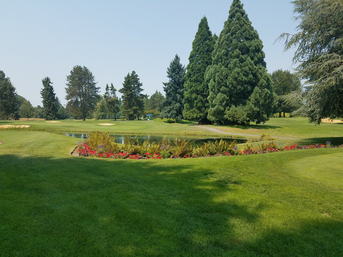 Whitestone1111's tweet image. Come see us over at the fourth hole! Beautiful day over at the Windermere Stellar Golf event!