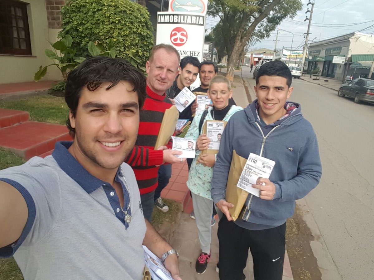 defensa_comunal's tweet photo. Seguinos en las redes sociales (Facebook: Defensa Comunal, Instagram: Defensa_Comunal) #LaopciónesSimple #Lista110 #CortáBoleta https://t.co/p4jkAyfPZv