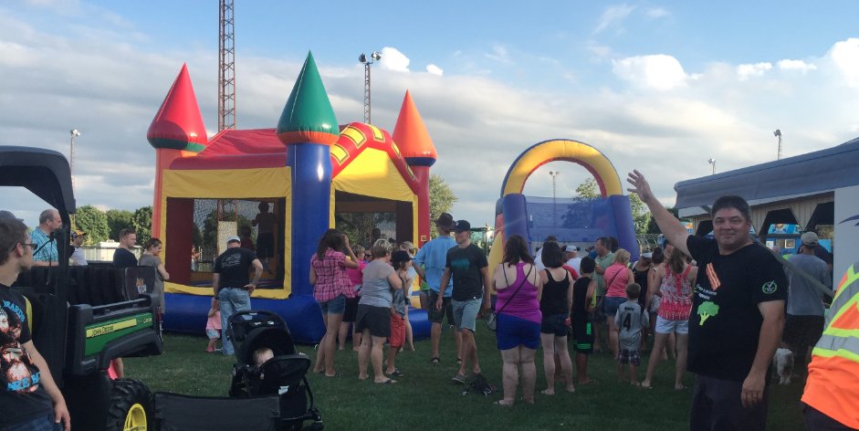ExeterBIA's tweet photo. Kick off the #ExeterRodeo on Friday, August 11 (6:30-8:30pm) w/ Rodeo Olympics for the kids + cash bar for adults! https://t.co/xFCDmiUQr4. https://t.co/LNTbxdN5X2
