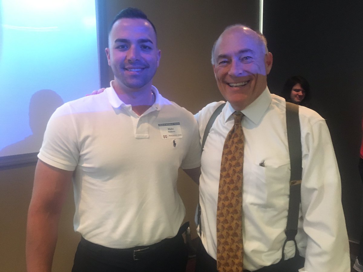 BlakeMathewsWX's tweet photo. The legendary @spann! So nice to finally meet you! #NoSirens! @GaughanSurfing #KHOU11 https://t.co/DOISfBvOSr