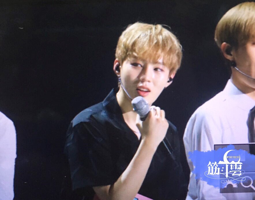 Geun_Duun's tweet photo. 170807 프리미어 쇼콘 Preview

구름이 기분은 입술만 보면 다 알수있지요😚

#WannaOne #HaSungWoon #워너원 #하성운 https://t.co/oYj3ci4wDS