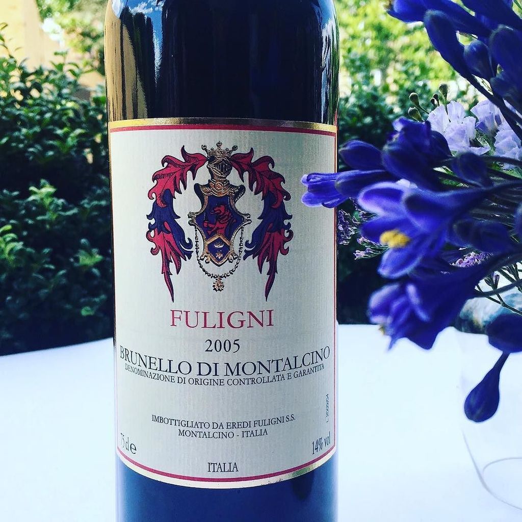 TrinityLondon's tweet photo. This delicious drop is hitting the list tonight #brunello #chefscellar #saveitforarainyday #mondaywineday https://t.co/6AB1Spqagz https://t.co/K1eJS0d1pO