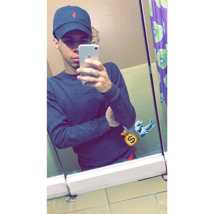 _SlimXSuave's tweet photo. 🤑🤑🤑#Liveme 🔝🏢Lu 🚀🏦®: https://t.co/gFS2QJ8p9K https://t.co/4IgCizumpi