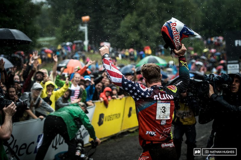 PizzaProds's tweet photo. Superhuman: Finals Photo Epic - Mont-Sainte-Anne DH World Cup 2017 - Pinkbike
https://t.co/vUAoZyi7Dg https://t.co/3rpAQgPhPU