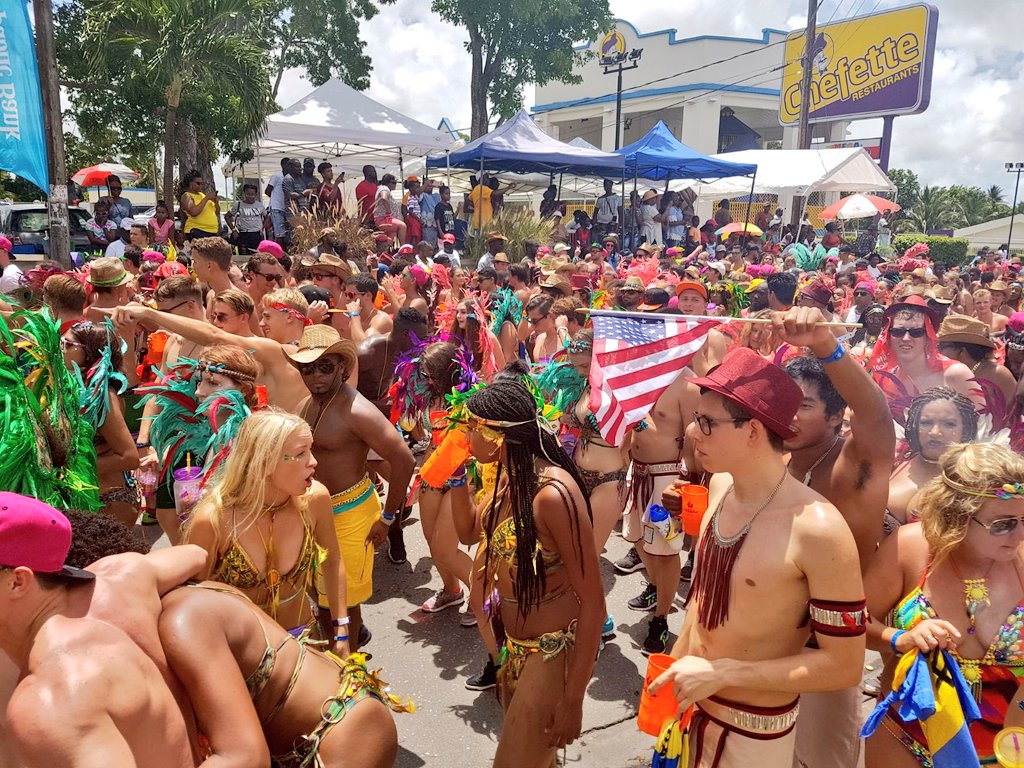 Barbados's tweet photo. Take in the vibe, energy and colours of Kadooment in Barbados! #CropOver2017 #KadoomentDay #LoveBarbados https://t.co/iMSlMgZbOM