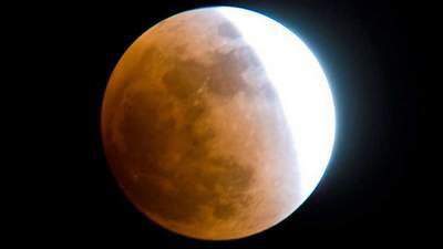 The maximum moon eclipse will be seen tonight at 10:20pm when the Moon is closest to the center of Earth. God bless us all.