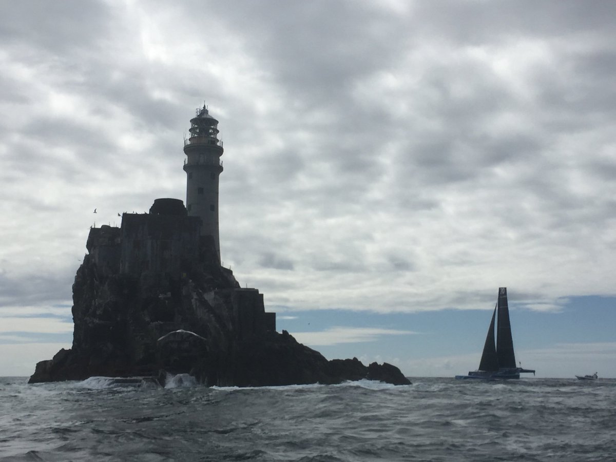 PeteGStephenson's tweet photo. #FastnetRace #2017 #1st seeing the first boat roaring around the Fastnet #1stround #Rolex @RORCRacing @FastnetLHouse https://t.co/ZGsemMstaR
