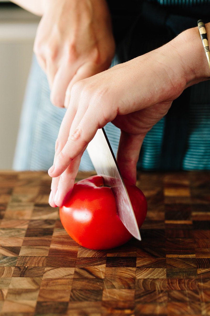 thekitchn's tweet photo. The Best Way to Store Cut Tomatoes — Tips from The Kitchn https://t.co/walVIgVntD https://t.co/SP0uKLutaA