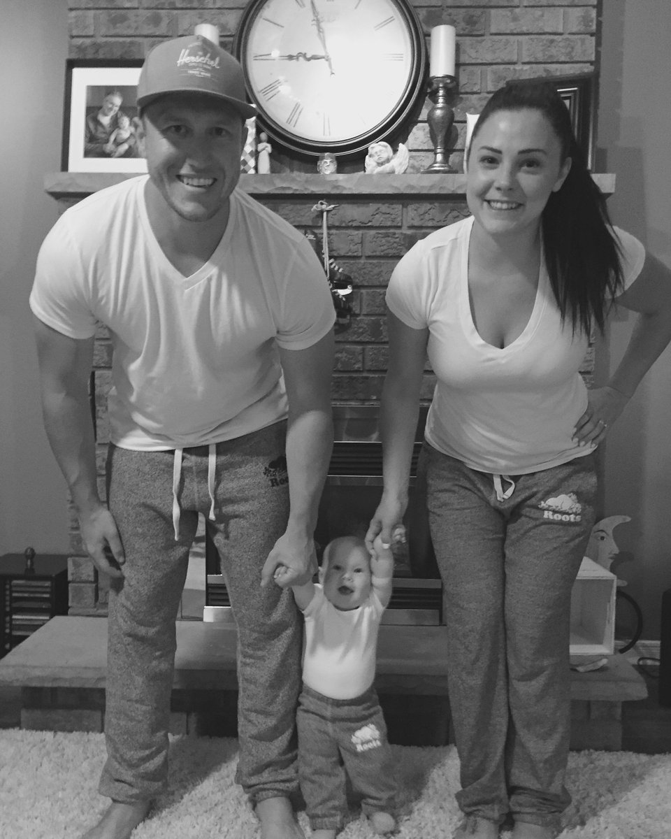 issatosh's tweet photo. Our Family Uniform @RootsCanada https://t.co/13g9inkXFf