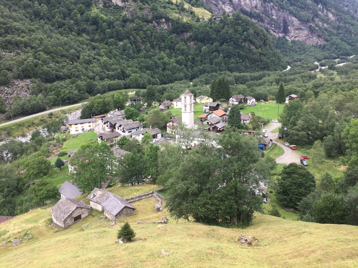 martin_candinas's tweet photo. Wunderschöne Wanderung im #Calancatal #Valcalanca von #Braggio nach #Cauco #Bodio #Selma #Arvigo @Graubunden @graubuendner @MySwitzerland_d https://t.co/kG2gEwUpTK