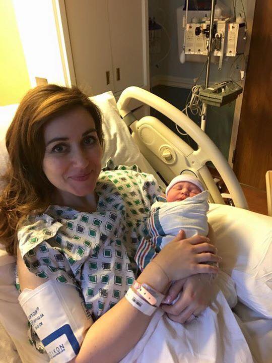 HCAhealthcare's tweet photo. ICYMI: A pregnant OBGYN steps in to deliver another woman's baby, before giving birth to her own. https://t.co/jhgxT9gDgq #HCADocs https://t.co/o5aGfhjhtJ