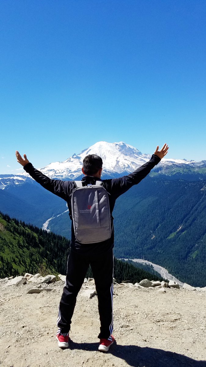 BoundlessNetwk's tweet image. Our own Norman Bautista striking the Boundless pose. Let's start a trend! #BeBoldBeBoundless #BoundlessPose