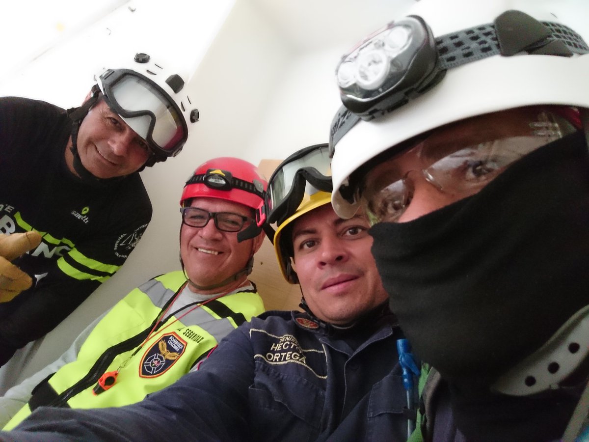 hectorarledorte's tweet photo. Amigos de la Plataforma de Búsqueda y Rescate Urbano https://t.co/nhImL2dBcw