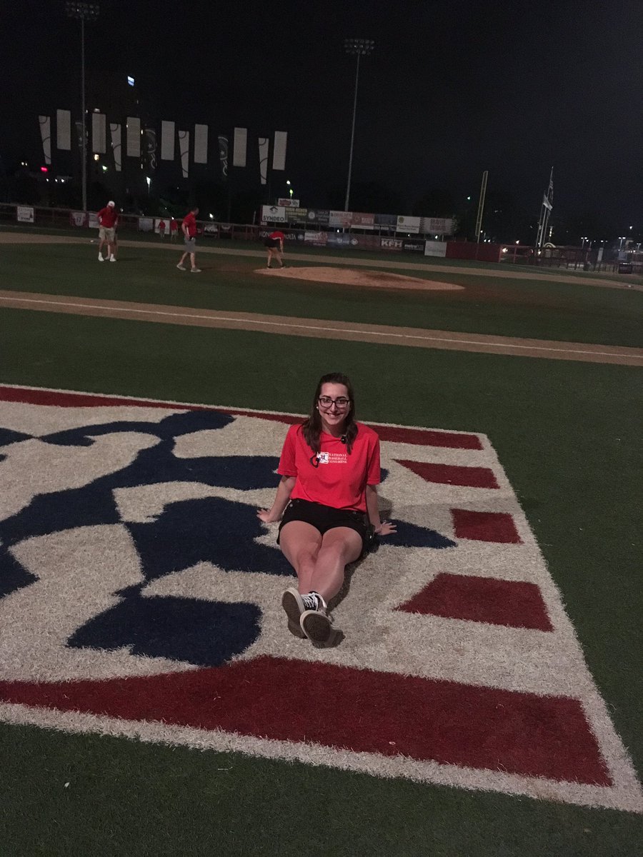 denning_hanah's tweet photo. Thanks @NBCBaseball for such an amazing experience! #NBCWS17 https://t.co/4QotrqWMQh